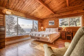 Log Cabin Over Stillehavet er perfekt romantisk tilbagetog med havudsigt! - Image 5