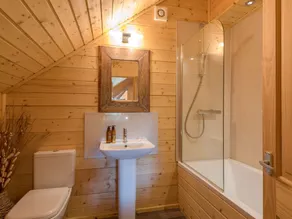 HAMPTON LODGE, family friendly, luxury holiday cottage in Ellesmere - Image 2