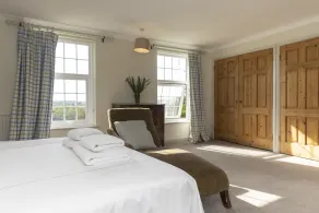 Secluded Farmhouse set in 300 acres, sleeps 11 comfortably, and up to 14 people. - Image 5
