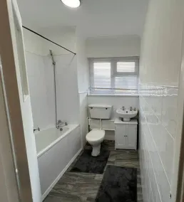 Walthamstow - Apartment - Stay 3 - Street Parking - Image 2