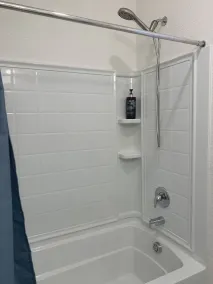 Spacious and luxurious single house in a upscale community 10mins  to UC Davis - Image 2