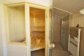 Casa de madera exclusiva con alto sentido justo en el dique del Mar del Norte - Image 2