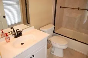 Brice Is Right 4 Bedroom Home by RedAwning - Image 5