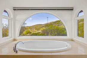 Zeitgenössische Wine Country Retreat - Image 2