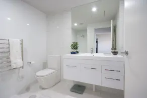 City Escape Luxury Apartment - Image 2