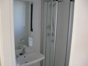 Primer piso, no fumadores, aire acondicionado, 4 personas, lujo, golf - Image 3
