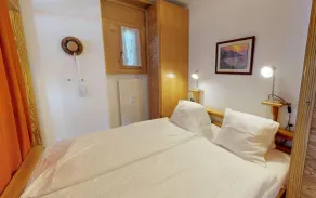 Traditional apartment house in an excellent, quiet location between St. - Image 3