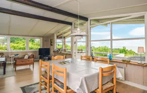 Stunning Home In Fårevejle - Image 5