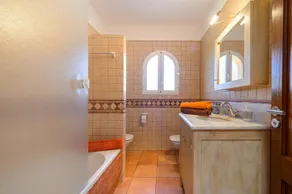 Schöne Villa \"Can Roig\" mit WiFi, Garten, Balkon, Terrassen und Pool - Image 4