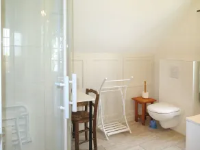 Wunderbares alleinstehendes Ferienhaus für 4 Personen mit Terrasse und Haustiere erlaubt - Image 3