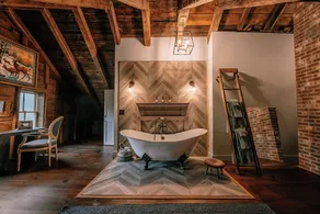 Kingdom Carriage House, Historic Home on 35 Acres in the Northeast Kingdom - Image 4
