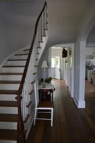 Beautiful newly renovated farm house overlooking 5 acre lake. ****New Rates *** - Image 2