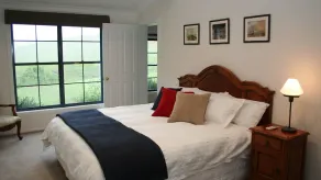 Kia Ora Lookout Retreat - Image 3