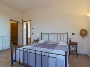 Nice apartment in villa with pool, WIFI, A/C, TV, patio, pets allowed and panoramic view - Image 5