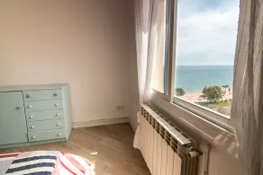 Stylish sea-view apartment with parking and Wi-Fi - Image 5