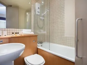 Lawrence House by Interhome - Image 2
