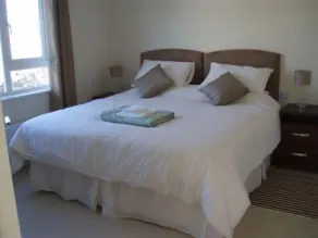 Luxueux Bord de l'eau Maisons de vacances avec privée Pebble Beach & WiFi gratuit. - Image 2