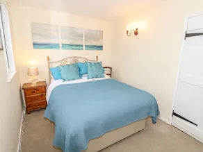 TOVAH, character holiday cottage, with open fire in Yarmouth - Image 5