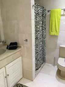 Schöne Wohnung im Erdgeschoss mit Garten, neben dem Pool. Kostenloses Wifi & Parkplatz - Image 4