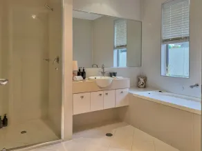 Walk to Golf Course, Lagoon Pool, Coastal Lux Home - Image 4