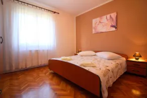 Apartamento de vacaciones con gran jardín - Image 4