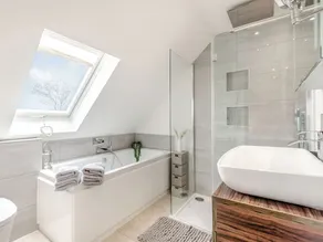 3 bedroom accommodation in Dunston Fen - Image 3