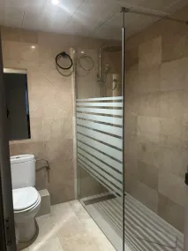 APPARTEMENT (3 ADULTES + 2 ENFANTS) VUE SUR LA RUE - Image 3