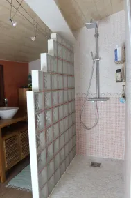 Stort Charentaise hus med swimmingpool nær Royans strande - Image 5