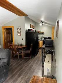 Cozy Modern Cabin - Image 5