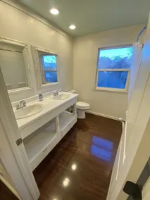 Charming Spacious Country Home 15 min from Logan. - Image 3
