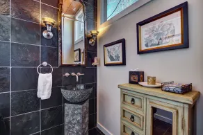 Breathtaking views,private property,glass porch w/wood-burning fireplace - Image 3