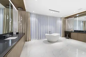 Boardwalk Mansion Lauderdale Villa: Private Pool, Hot Tub, Mini-Golf & Guest House - Image 4
