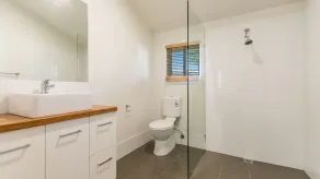 High Three - Beachside Hideaway in Town - Holiday Yamba - Image 3