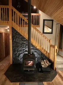 Rocky Mt Cabin 2bed loft Hot Tub Amazing Views - Image 2
