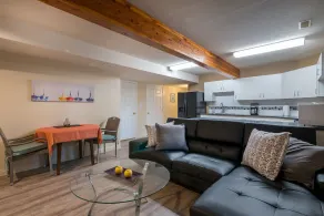 Rummelig lys suite - Image 5