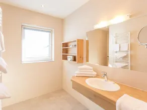 Familiensuite mit 2 Getr. Schlafräumen, Bad - Panoramahotel Gürtl - Image 3