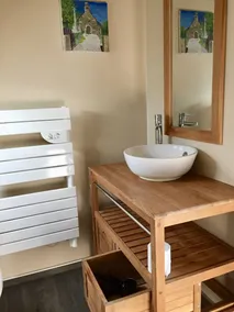 Direkte adgang til havet og enestående udsigt over det fulde vesthav. Brændeovn. - Image 2