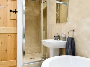 3 bedroom accommodation in Maenan, near Llanrwst - Image 3