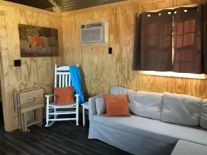 Tiny home hosted by D'Ann - Image 5