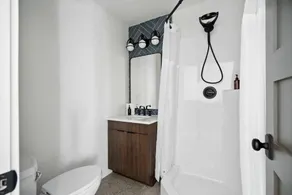5BR at The Adelynn - Luxury Build - Walk to All - Image 3