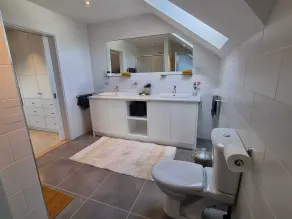 Field View, whole annexe - Image 4