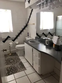 Cheerful 3 bedroom house with a heated pool - Image 3