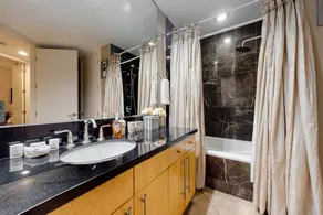High-End Sapphire Condo with Gulf Views, Balcony, 2 Pools, Spa, Gym & Hot Tub - Image 5