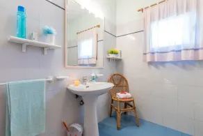 La Chimera Duplex with Garden 700m from sea - Happy Rentals - Image 3