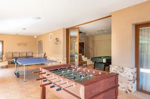 Country House 'Es Figueral' with Mountain Views, Wi-Fi, and Air Conditioning - Image 2
