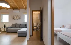 Beautiful Home In Orihi With Wifi - Image 5