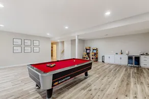 Dog-friendly lake luxury with dry sauna, hot tub, game room - Image 2
