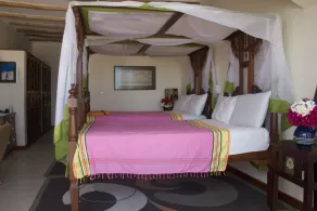 A Private Paradise on the Ocean! - Image 5