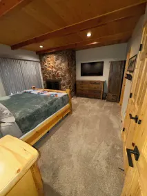 Fabulous Mountain Modern Cabin Close to Bear Resort & National Forest Sleeps 8 - Image 4