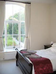 Stunning Mill Apartment In The Heart Of The Peak District - Image 3